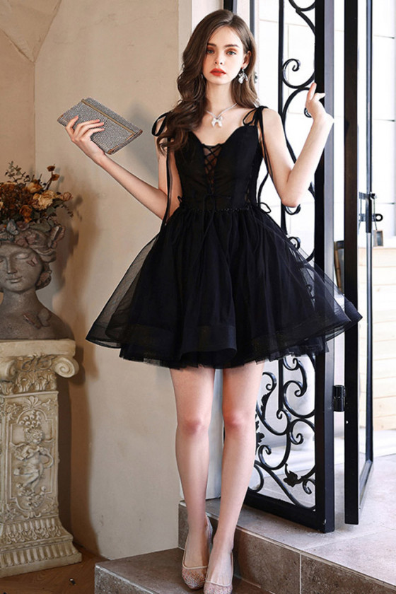 A Line Black Short Tulle Party Homecoming Dress With String