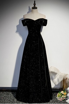 Elegant Black Velvet Formal...