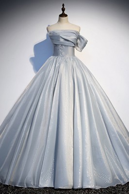 Elegant Grey Prom Gown...