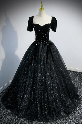 Black Ballgown Prom Dress...
