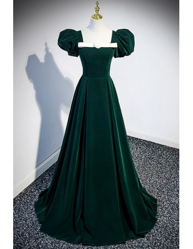 Sophisticated Dark Green Velvet Formal Gown with Fluffy Sleeves