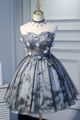 Unique Grey Flower Print...