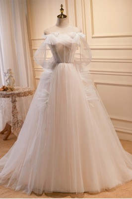 Gorgeous Ivory Long Tulle...