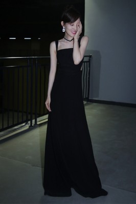 Black Floor-Length Sheath...