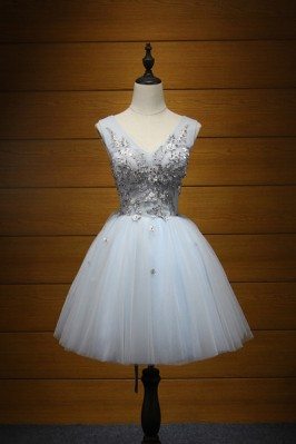 V-neck Short Grey Homecoming Dress With Lace Beading For Teens - AKE18179