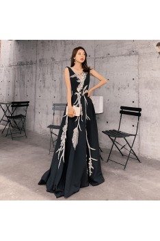 Formal Long Black With Embroidery Elegant Evening Dress With Train -  $129.9816 #AM79061 - SheProm.com