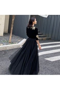 Noble Formal Long Black Evening Dress With Vneck Half Sleeves - AM79005